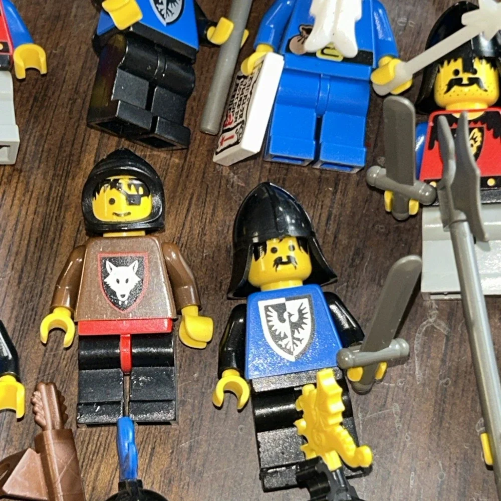 Vintage Lego Castle Minifigure Lot With Dragon Merlin & Horses‎